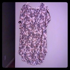 CATO WOMAN floral blouse size 14/16W